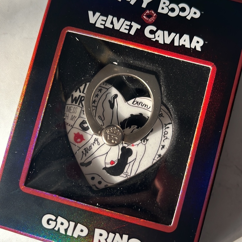 Velvet Caviar x Betty Boop Phone Grip Ring & Stand - Picture 4 of 4